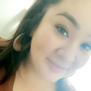 Meet your Posher, Fatima